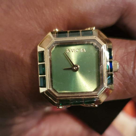 Invicta Angel Gold and Emerald Ring Watch - Picture 4 of 5